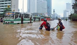 Fahira Idris: Banjir Jabodetabek Bisa Dihalau dengan Kuasa Presiden